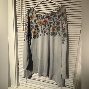 Blue and flower comfy blouse